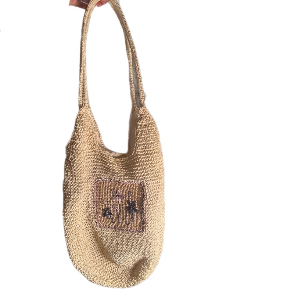 Beige Woven Straw Shoulder Bag with Embroidered Flower Patch